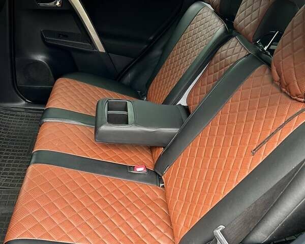 Коричневий Тойота РАВ 4, об'ємом двигуна 2.49 л та пробігом 165 тис. км за 16000 $, фото 7 на Automoto.ua