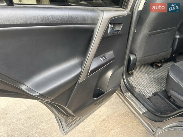 Тойота РАВ 4 2016 в Днепре (Днепропетровске) на Automoto.ua Коричневый Тойота РАВ 4, объемом двигателя 2.23 л и пробегом 178 тыс. км за 22000 $, фото 6 на Automoto.ua