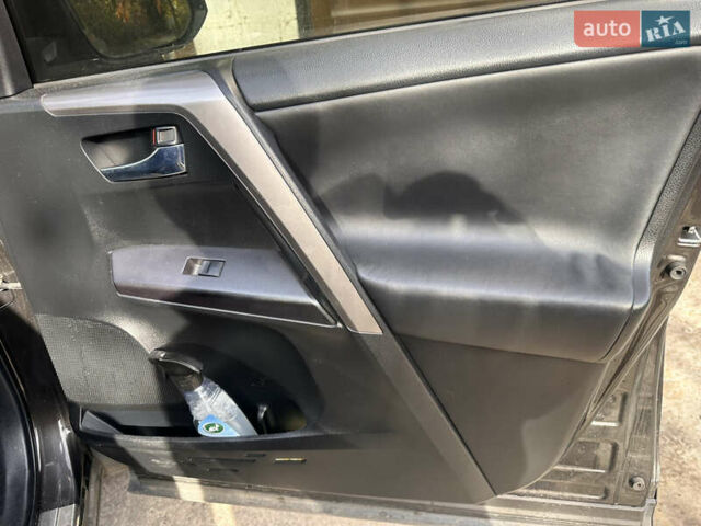 Тойота РАВ 4 2016 в Днепре (Днепропетровске) на Automoto.ua Коричневый Тойота РАВ 4, объемом двигателя 2.23 л и пробегом 178 тыс. км за 22000 $, фото 7 на Automoto.ua