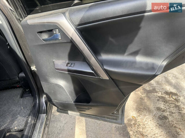 Тойота РАВ 4 2016 в Днепре (Днепропетровске) на Automoto.ua Коричневый Тойота РАВ 4, объемом двигателя 2.23 л и пробегом 178 тыс. км за 22000 $, фото 8 на Automoto.ua