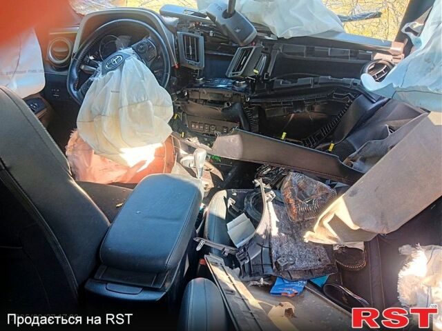 Тойота РАВ 4 2016 в Николаеве на Automoto.ua Коричневый Тойота РАВ 4, объемом двигателя 2.5 л и пробегом 180 тыс. км за 11000 $, фото 5 на Automoto.ua