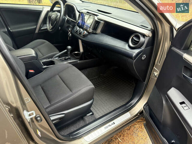 Коричневый Тойота РАВ 4, объемом двигателя 1.99 л и пробегом 67 тыс. км за 22800 $, фото 18 на Automoto.ua