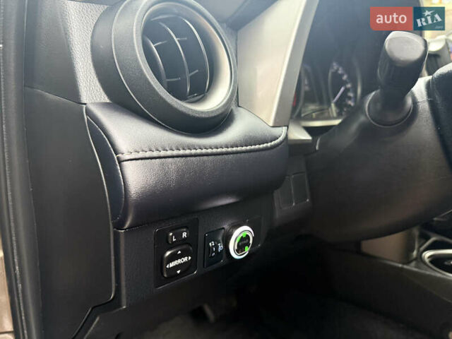 Коричневый Тойота РАВ 4, объемом двигателя 1.99 л и пробегом 67 тыс. км за 22800 $, фото 15 на Automoto.ua