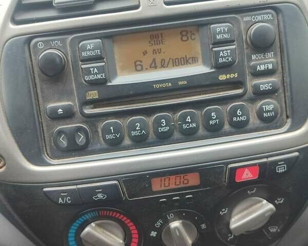 Красный Тойота РАВ 4, объемом двигателя 2 л и пробегом 370 тыс. км за 3500 $, фото 7 на Automoto.ua