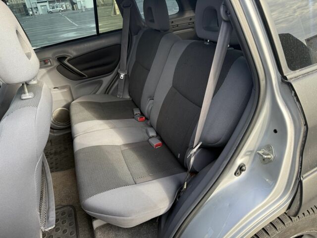 Красный Тойота РАВ 4, объемом двигателя 2 л и пробегом 262 тыс. км за 4000 $, фото 14 на Automoto.ua