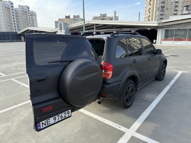 Красный Тойота РАВ 4, объемом двигателя 2 л и пробегом 262 тыс. км за 4000 $, фото 8 на Automoto.ua