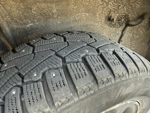 Красный Тойота РАВ 4, объемом двигателя 2 л и пробегом 262 тыс. км за 4000 $, фото 17 на Automoto.ua