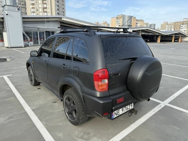 Красный Тойота РАВ 4, объемом двигателя 2 л и пробегом 262 тыс. км за 4000 $, фото 6 на Automoto.ua