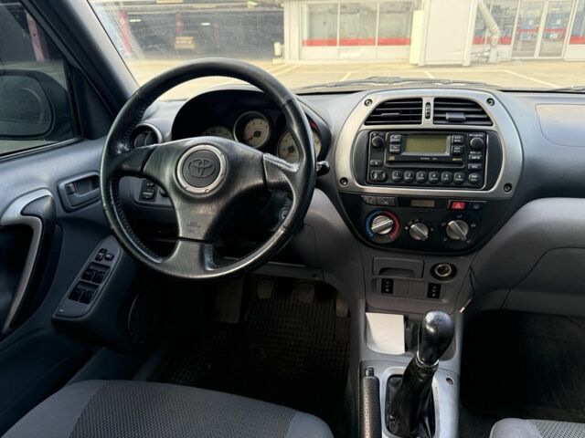 Красный Тойота РАВ 4, объемом двигателя 2 л и пробегом 262 тыс. км за 4000 $, фото 9 на Automoto.ua