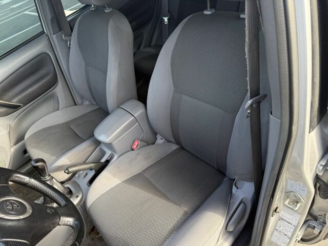 Красный Тойота РАВ 4, объемом двигателя 2 л и пробегом 262 тыс. км за 4000 $, фото 16 на Automoto.ua