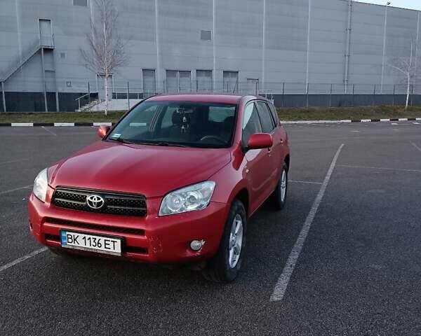 Красный Тойота РАВ 4, объемом двигателя 2.2 л и пробегом 326 тыс. км за 9500 $, фото 27 на Automoto.ua