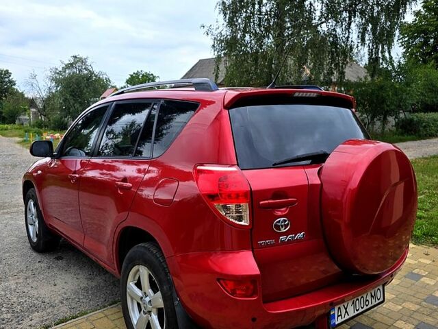 Червоний Тойота РАВ 4, об'ємом двигуна 2 л та пробігом 200 тис. км за 7500 $, фото 1 на Automoto.ua