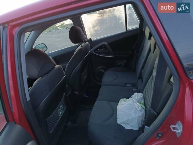 Красный Тойота РАВ 4, объемом двигателя 2.2 л и пробегом 326 тыс. км за 9500 $, фото 33 на Automoto.ua