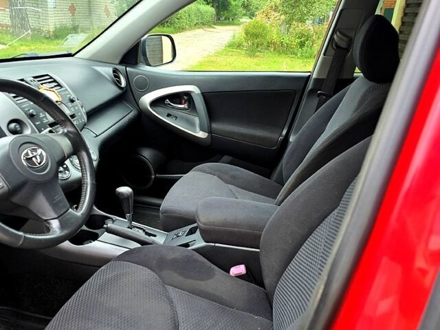 Червоний Тойота РАВ 4, об'ємом двигуна 2 л та пробігом 200 тис. км за 7500 $, фото 13 на Automoto.ua