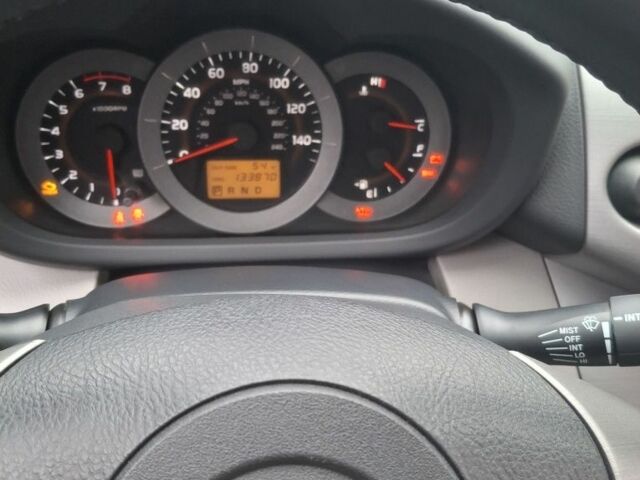 Красный Тойота РАВ 4, объемом двигателя 3.5 л и пробегом 135 тыс. км за 10200 $, фото 5 на Automoto.ua