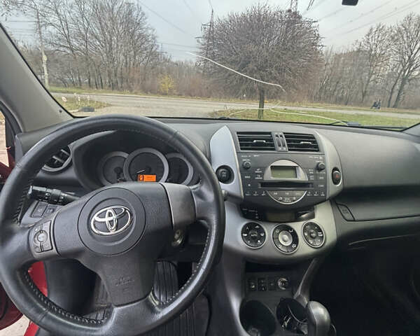 Красный Тойота РАВ 4, объемом двигателя 2 л и пробегом 168 тыс. км за 11500 $, фото 6 на Automoto.ua