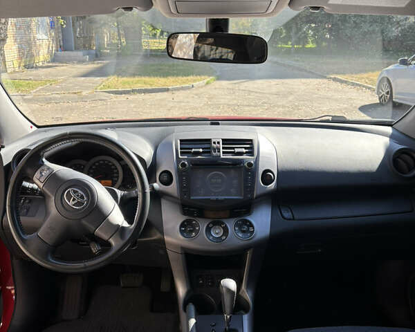 Красный Тойота РАВ 4, объемом двигателя 2 л и пробегом 168 тыс. км за 10500 $, фото 11 на Automoto.ua