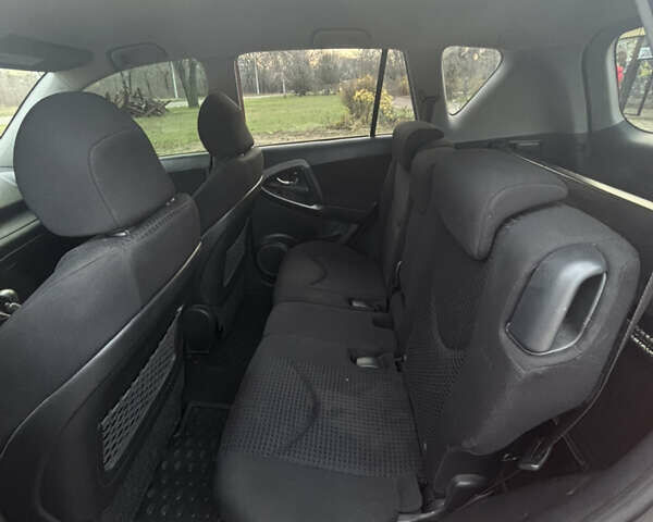 Красный Тойота РАВ 4, объемом двигателя 2 л и пробегом 168 тыс. км за 11500 $, фото 7 на Automoto.ua