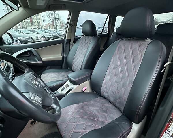 Красный Тойота РАВ 4, объемом двигателя 2.4 л и пробегом 336 тыс. км за 10300 $, фото 15 на Automoto.ua