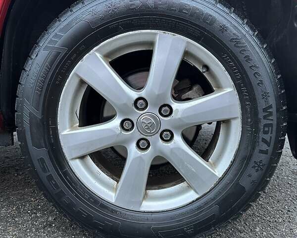 Красный Тойота РАВ 4, объемом двигателя 2.4 л и пробегом 336 тыс. км за 10300 $, фото 6 на Automoto.ua