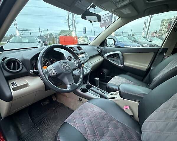 Красный Тойота РАВ 4, объемом двигателя 2.4 л и пробегом 336 тыс. км за 10300 $, фото 16 на Automoto.ua