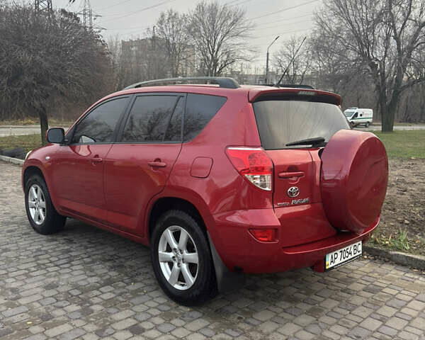 Красный Тойота РАВ 4, объемом двигателя 2 л и пробегом 168 тыс. км за 11500 $, фото 2 на Automoto.ua