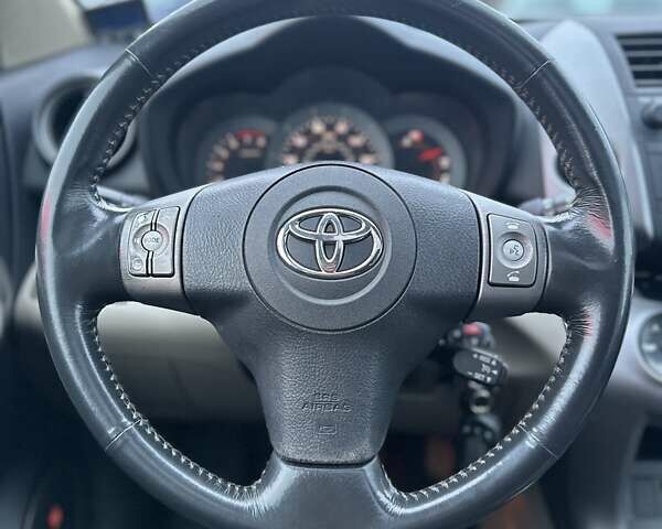 Красный Тойота РАВ 4, объемом двигателя 2.4 л и пробегом 336 тыс. км за 10300 $, фото 25 на Automoto.ua