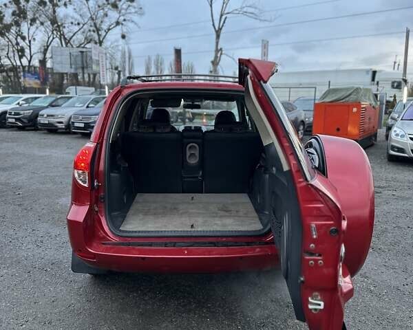 Красный Тойота РАВ 4, объемом двигателя 2.4 л и пробегом 336 тыс. км за 10300 $, фото 11 на Automoto.ua