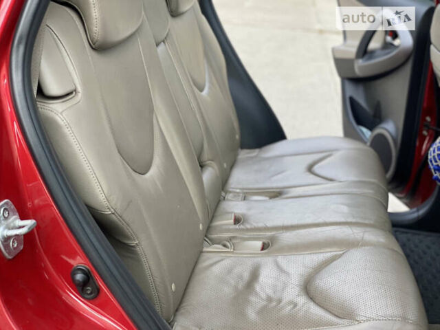 Красный Тойота РАВ 4, объемом двигателя 2 л и пробегом 244 тыс. км за 9500 $, фото 15 на Automoto.ua