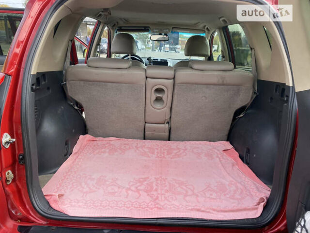 Красный Тойота РАВ 4, объемом двигателя 2 л и пробегом 244 тыс. км за 9500 $, фото 20 на Automoto.ua