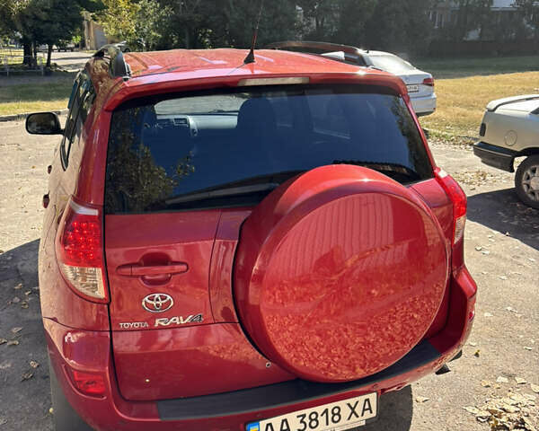 Красный Тойота РАВ 4, объемом двигателя 2 л и пробегом 168 тыс. км за 10500 $, фото 4 на Automoto.ua