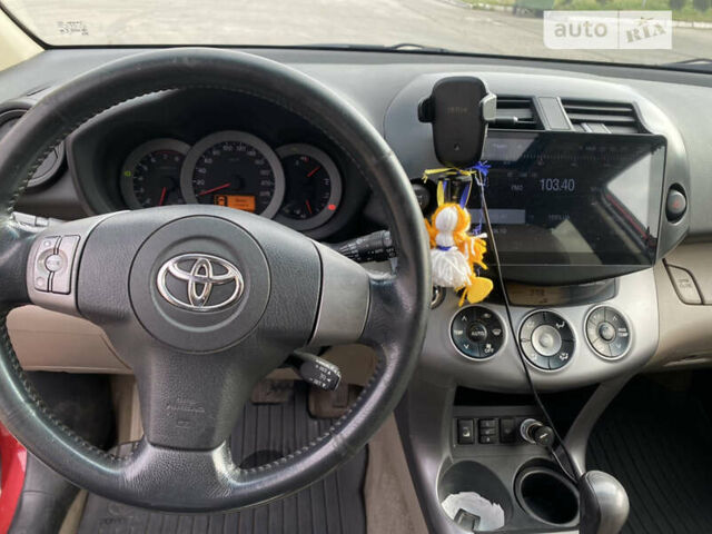 Красный Тойота РАВ 4, объемом двигателя 2 л и пробегом 244 тыс. км за 9500 $, фото 28 на Automoto.ua