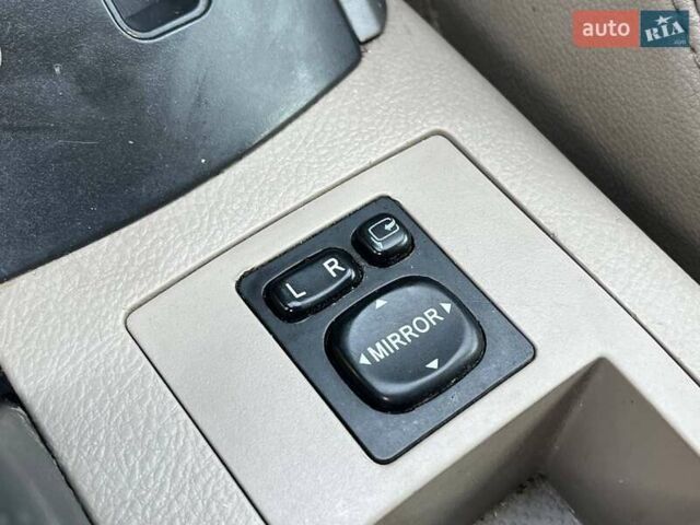 Красный Тойота РАВ 4, объемом двигателя 2 л и пробегом 278 тыс. км за 8990 $, фото 30 на Automoto.ua