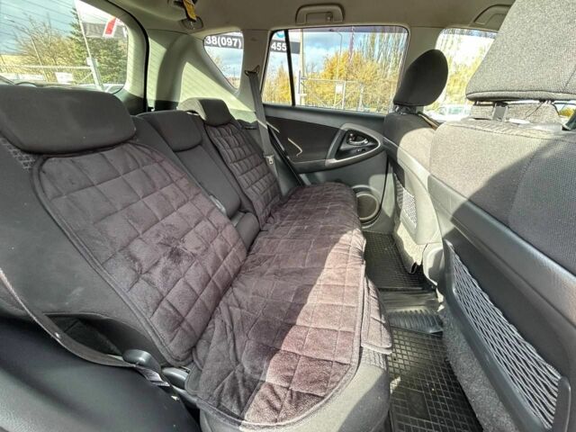 Красный Тойота РАВ 4, объемом двигателя 2 л и пробегом 229 тыс. км за 11400 $, фото 19 на Automoto.ua