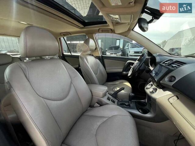 Красный Тойота РАВ 4, объемом двигателя 2 л и пробегом 278 тыс. км за 8990 $, фото 17 на Automoto.ua