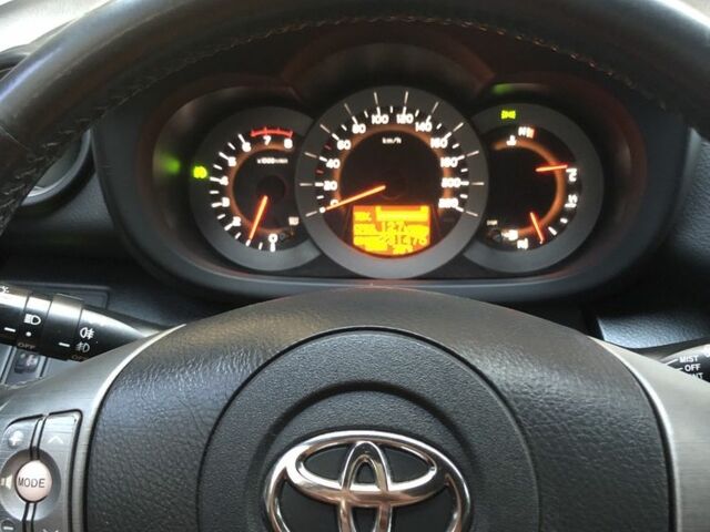 Красный Тойота РАВ 4, объемом двигателя 2 л и пробегом 232 тыс. км за 8999 $, фото 20 на Automoto.ua