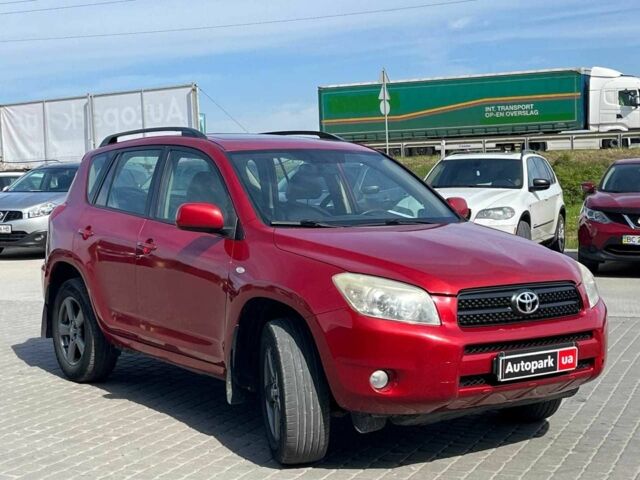Красный Тойота РАВ 4, объемом двигателя 2 л и пробегом 278 тыс. км за 6990 $, фото 2 на Automoto.ua
