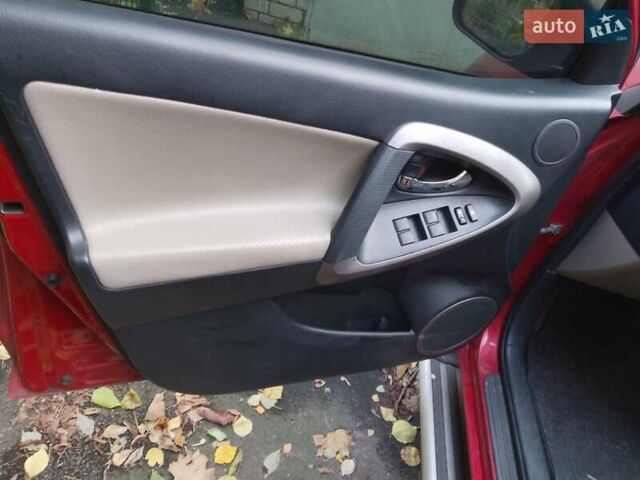 Тойота РАВ 4 2008 в Киеве на Automoto.ua Красный Тойота РАВ 4, объемом двигателя 2 л и пробегом 166 тыс. км за 9700 $, фото 18 на Automoto.ua