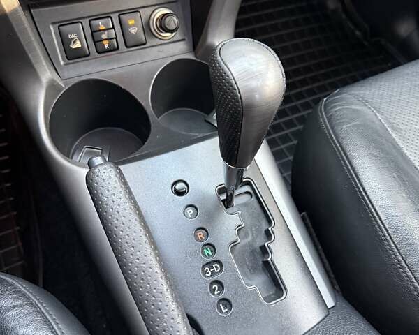 Красный Тойота РАВ 4, объемом двигателя 2 л и пробегом 174 тыс. км за 10999 $, фото 32 на Automoto.ua