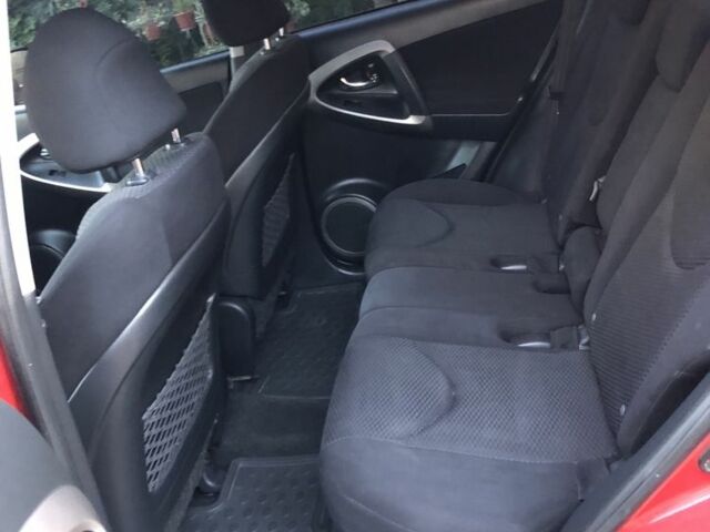 Красный Тойота РАВ 4, объемом двигателя 2 л и пробегом 232 тыс. км за 8999 $, фото 16 на Automoto.ua