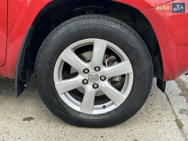 Красный Тойота РАВ 4, объемом двигателя 2.36 л и пробегом 200 тыс. км за 9999 $, фото 45 на Automoto.ua