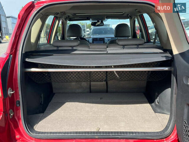 Красный Тойота РАВ 4, объемом двигателя 2 л и пробегом 278 тыс. км за 8990 $, фото 21 на Automoto.ua