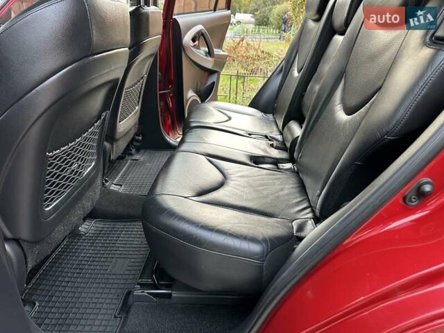 Красный Тойота РАВ 4, объемом двигателя 2.36 л и пробегом 200 тыс. км за 9999 $, фото 78 на Automoto.ua