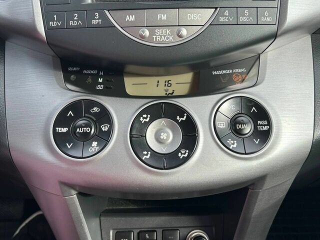 Красный Тойота РАВ 4, объемом двигателя 2 л и пробегом 229 тыс. км за 11400 $, фото 11 на Automoto.ua