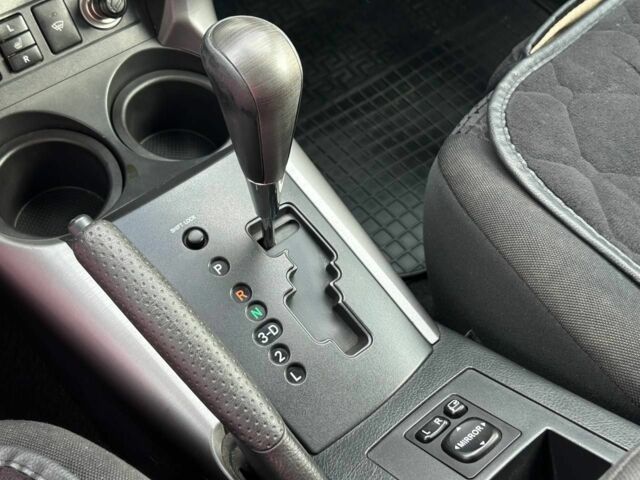 Красный Тойота РАВ 4, объемом двигателя 2 л и пробегом 229 тыс. км за 11400 $, фото 15 на Automoto.ua