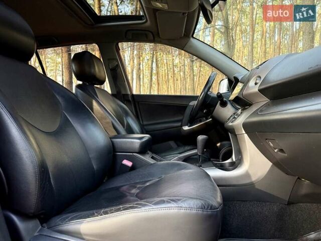 Красный Тойота РАВ 4, объемом двигателя 2 л и пробегом 174 тыс. км за 10999 $, фото 20 на Automoto.ua