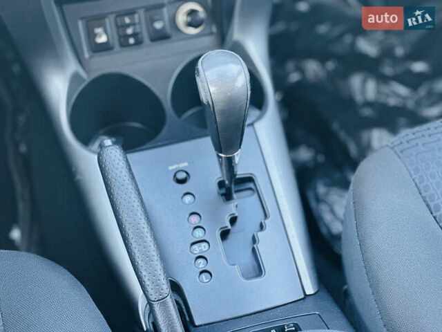 Красный Тойота РАВ 4, объемом двигателя 2 л и пробегом 163 тыс. км за 9999 $, фото 36 на Automoto.ua