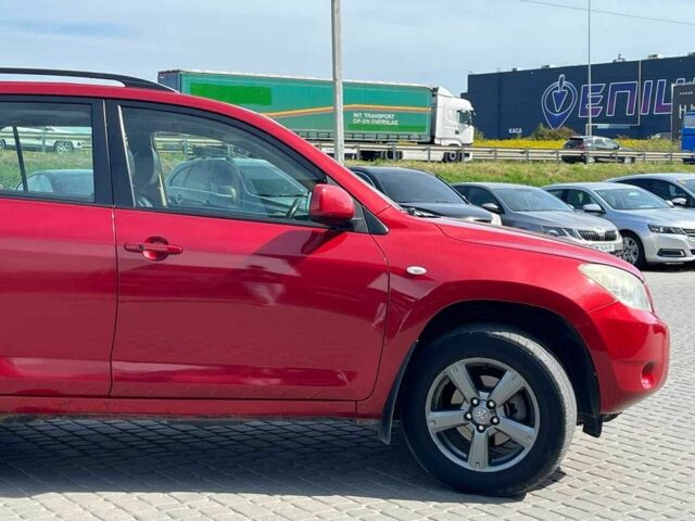 Красный Тойота РАВ 4, объемом двигателя 2 л и пробегом 278 тыс. км за 6990 $, фото 11 на Automoto.ua