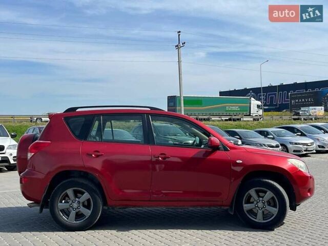 Красный Тойота РАВ 4, объемом двигателя 2 л и пробегом 278 тыс. км за 8990 $, фото 10 на Automoto.ua