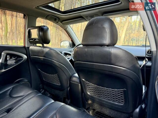 Красный Тойота РАВ 4, объемом двигателя 2 л и пробегом 174 тыс. км за 10999 $, фото 24 на Automoto.ua